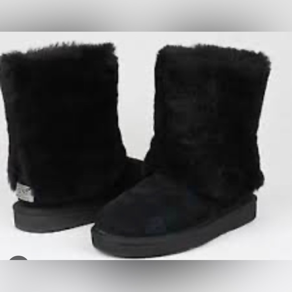 UGG Patten Sherpa Black on Black Boots - Picture 2 of 13